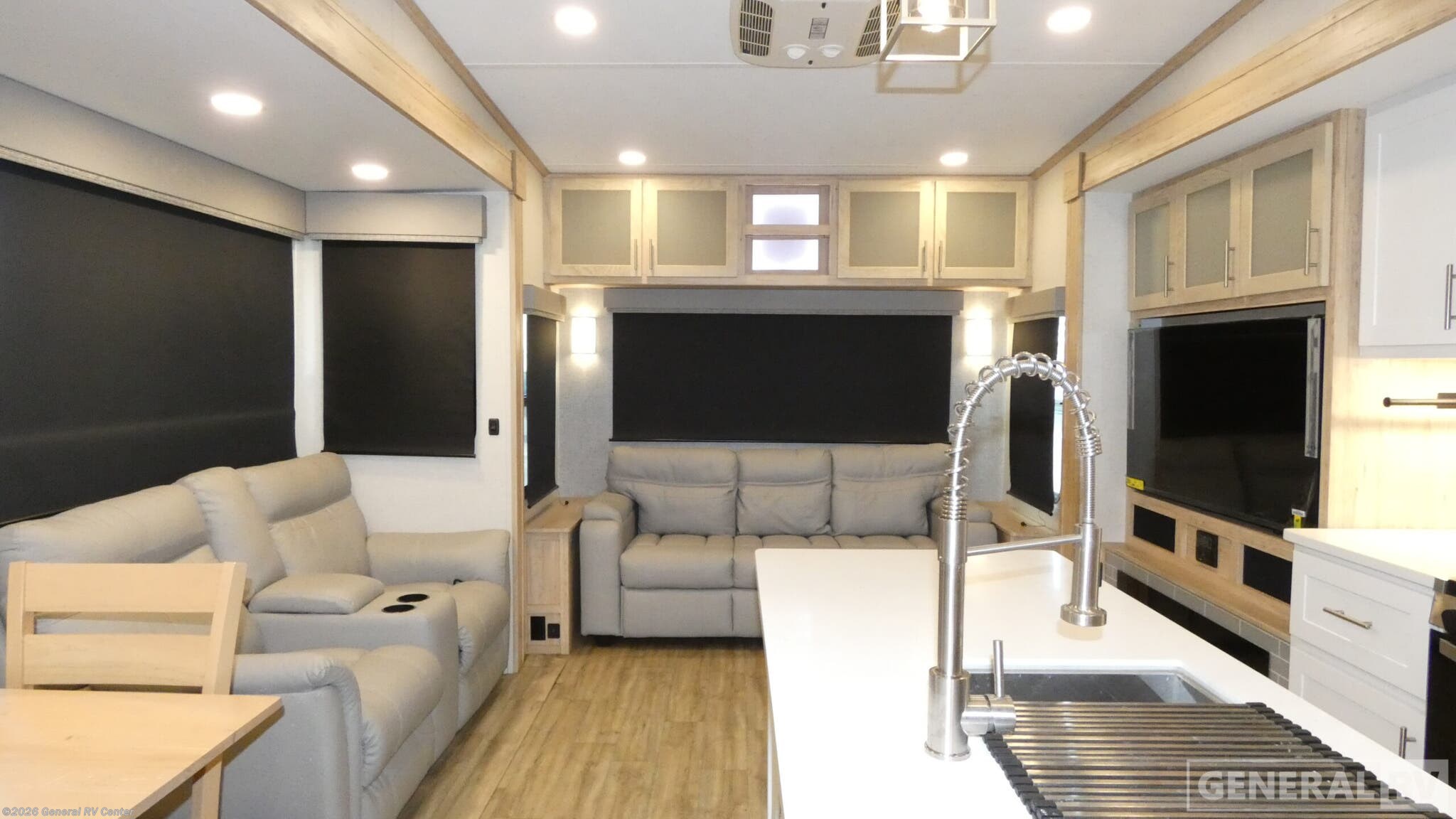 2022 Alliance RV Avenue 32RLS - Used Fifth Wheel For Sale by General RV Center in Orange Park, Florida