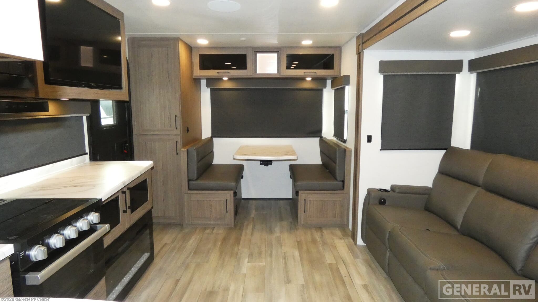 2025 Alliance RV Delta 252RL - Used Travel Trailer For Sale by General RV Center in Orange Park, Florida