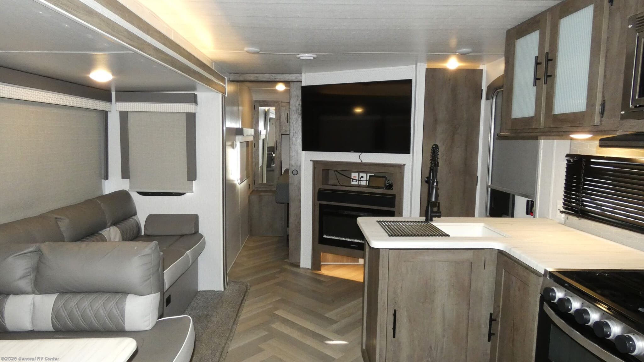 Used 2022 Forest River Salem 26DBUD available in Orange Park, Florida