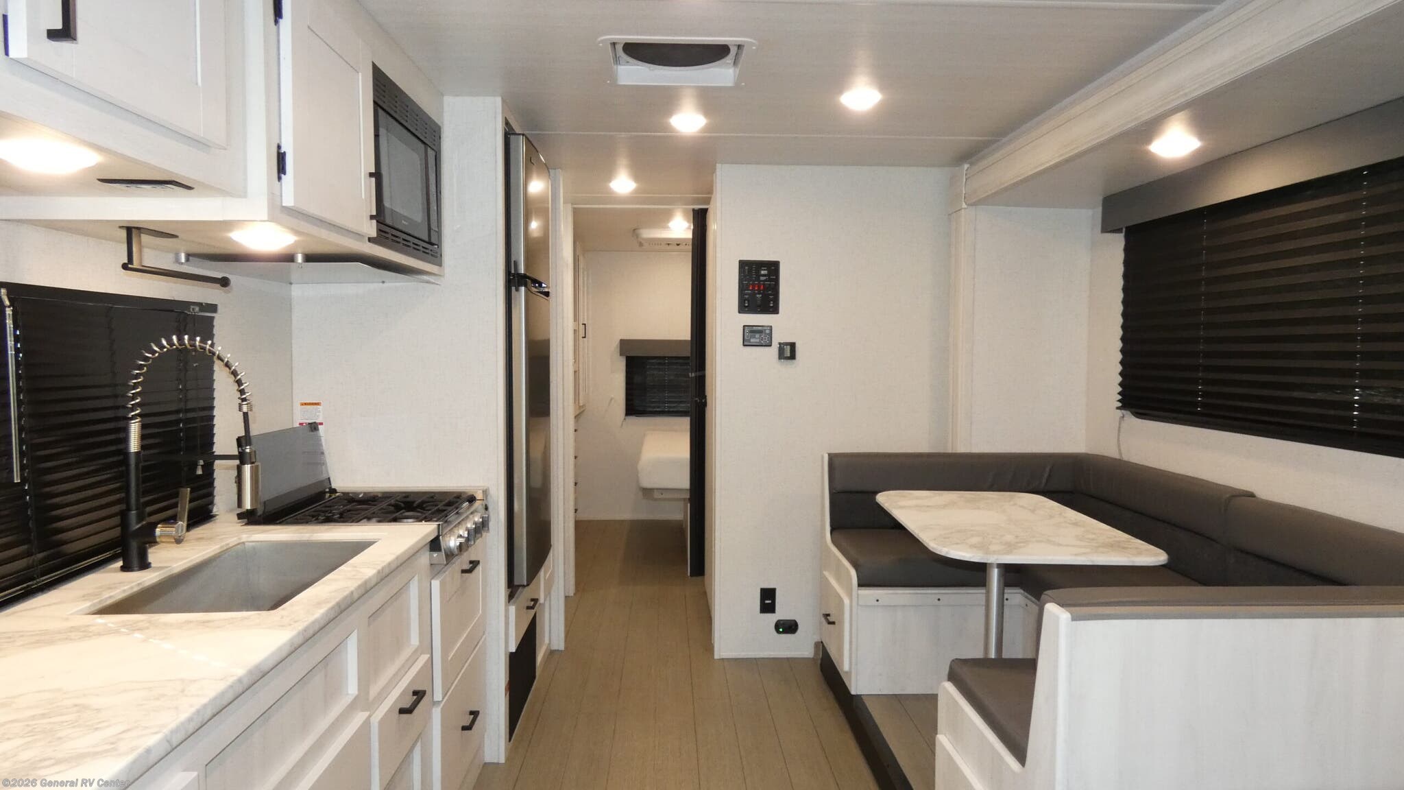 2023 East to West Entrada 2900DS - Used Class C For Sale by General RV Center in Orange Park, Florida