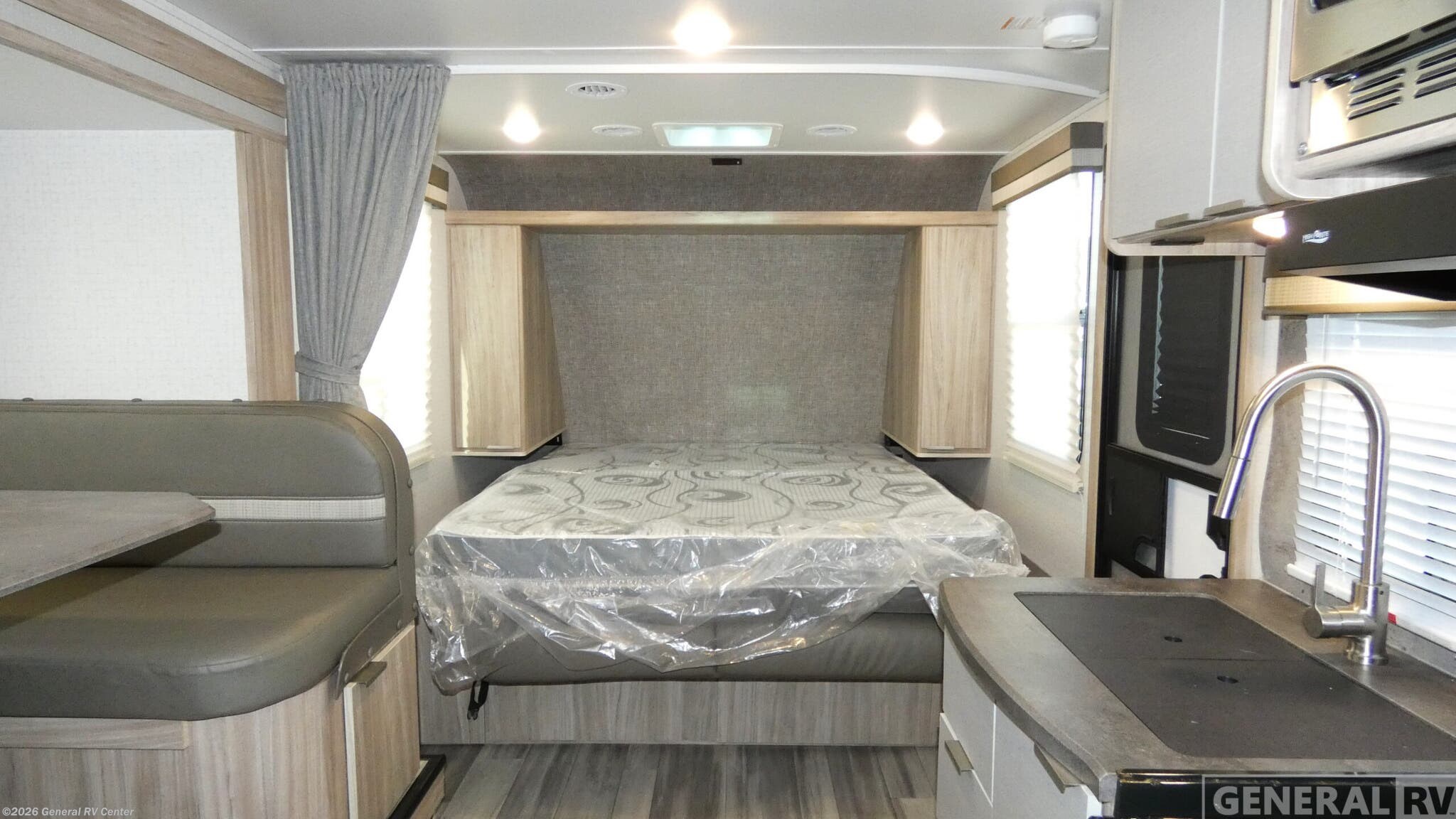 Used 2021 Winnebago Micro Minnie 2108DS available in Orange Park, Florida