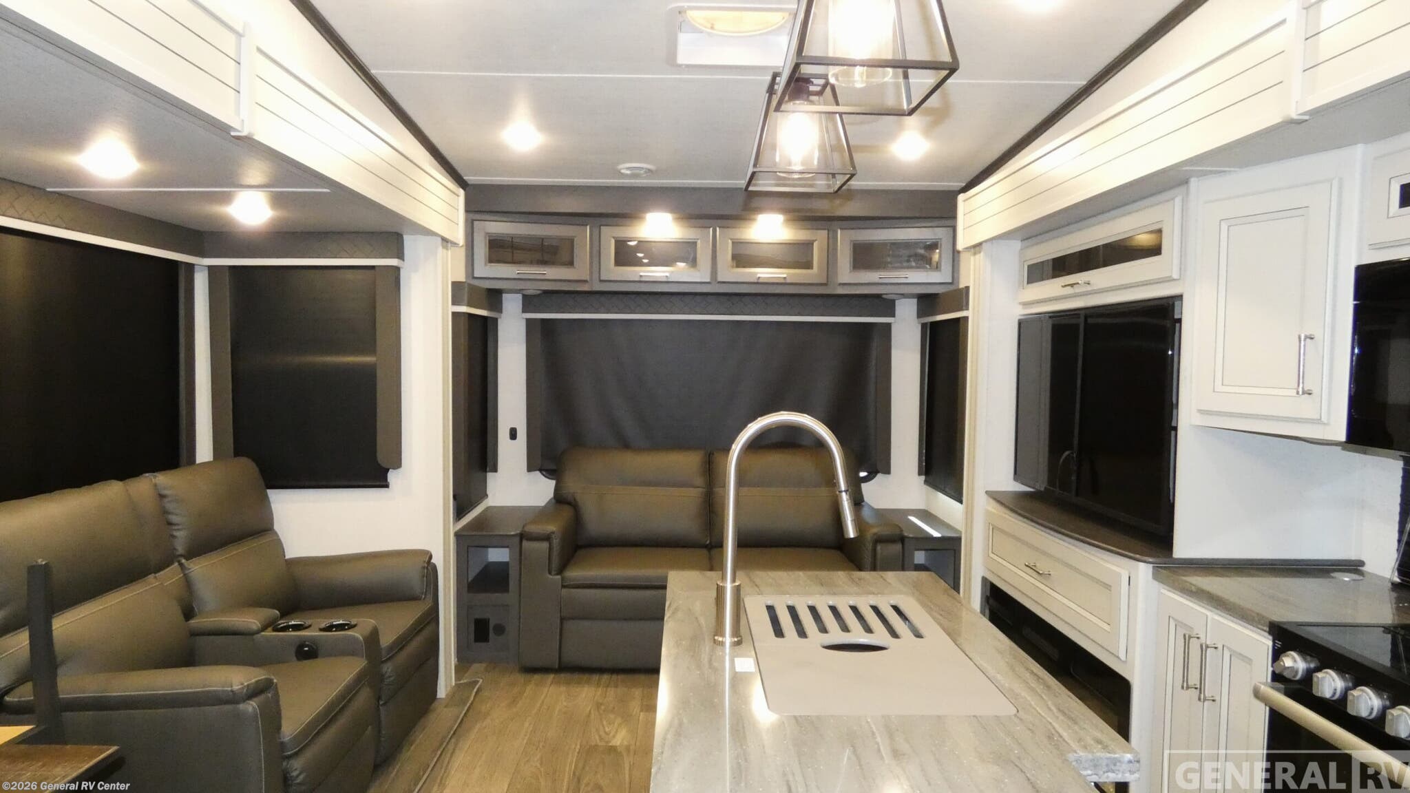 2024 Keystone Cougar 316RLSSE - Used Fifth Wheel For Sale by General RV Center in Orange Park, Florida