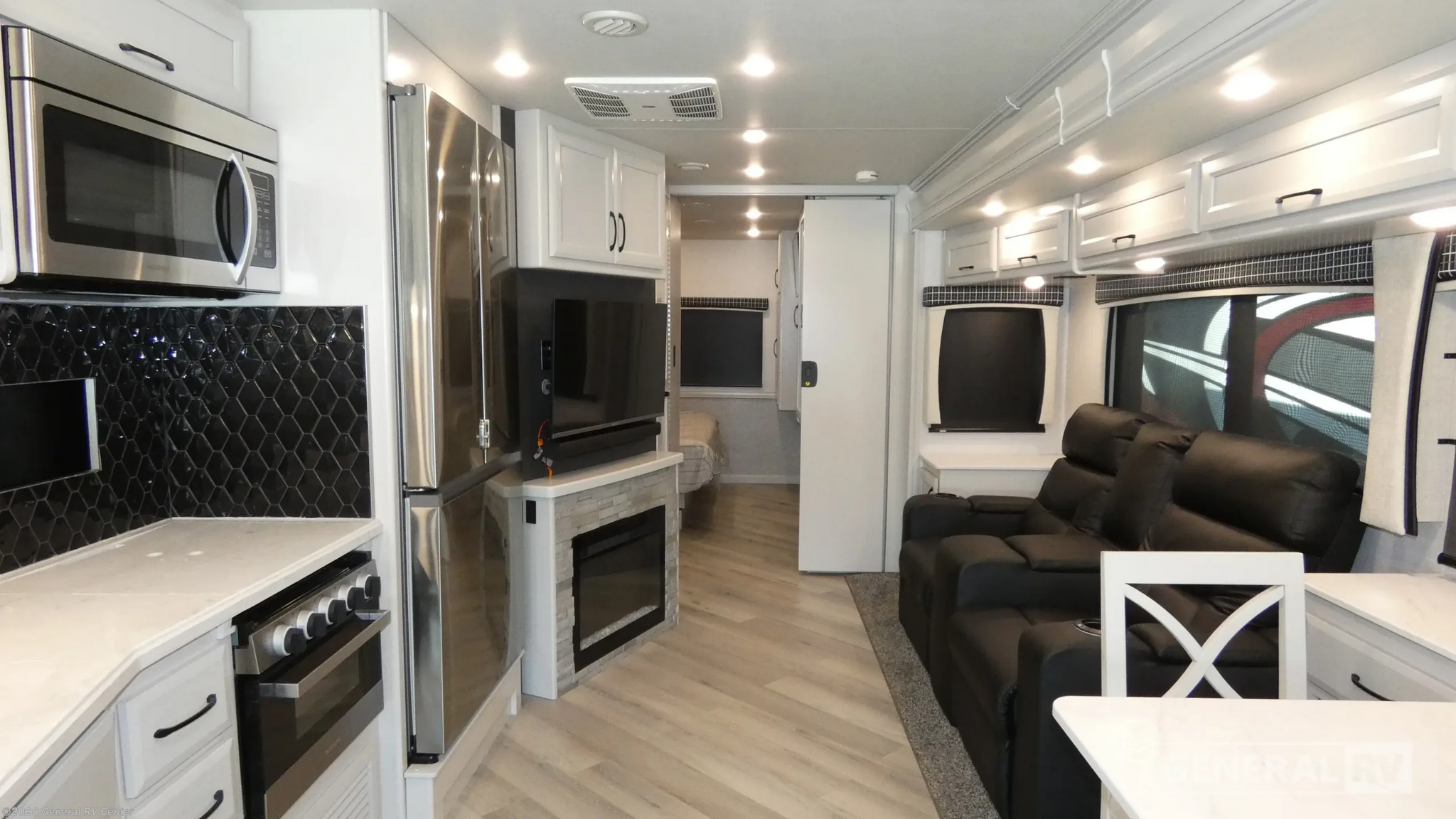 2024 Holiday Rambler Vacationer 33C - Used Class A For Sale by General RV Center in Orange Park, Florida