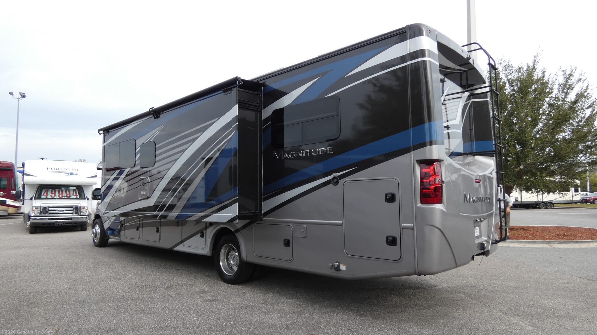2023 Magnitude LV35 by Thor Motor Coach from General RV Center in Orange Park, Florida