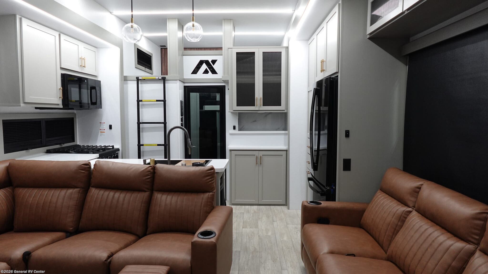 2026 Axiom Vendetta V4250 - New Fifth Wheel For Sale by General RV Center in Orange Park, Florida