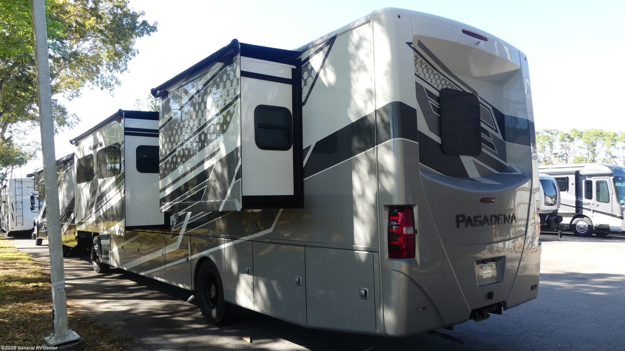 2026 Pasadena 38 XL by Thor Motor Coach from General RV Center in Orange Park, Florida
