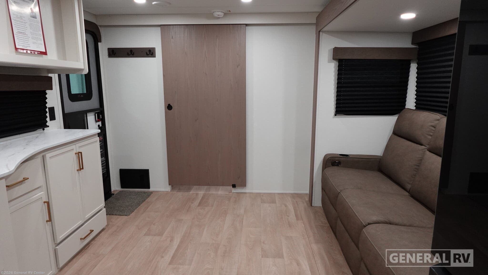 2026 Grand Design TRANSCEND-XPLOR 22RBX - New Travel Trailer For Sale by General RV Center in Orange Park, Florida