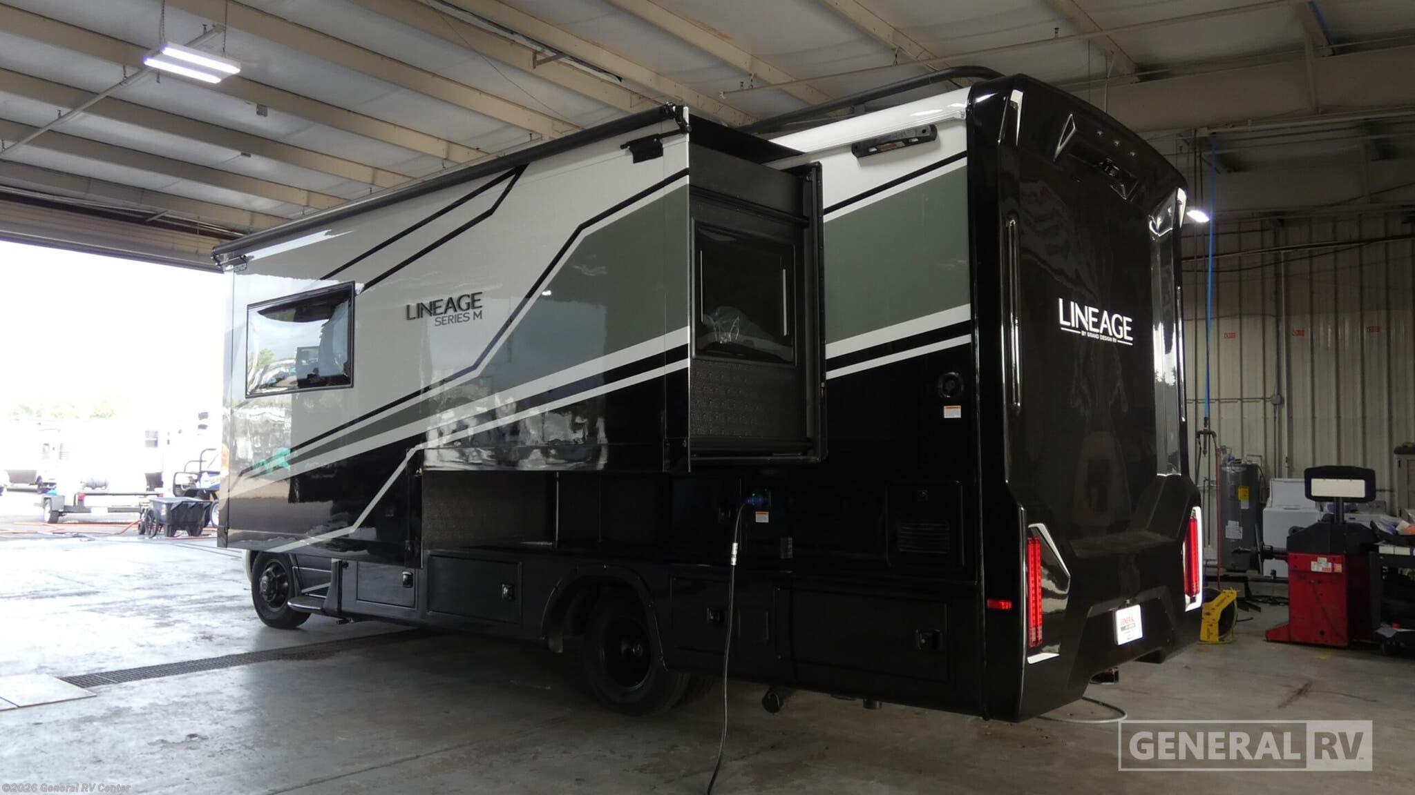 2026 Lineage Series M 25FW by Grand Design from General RV Center in Orange Park, Florida