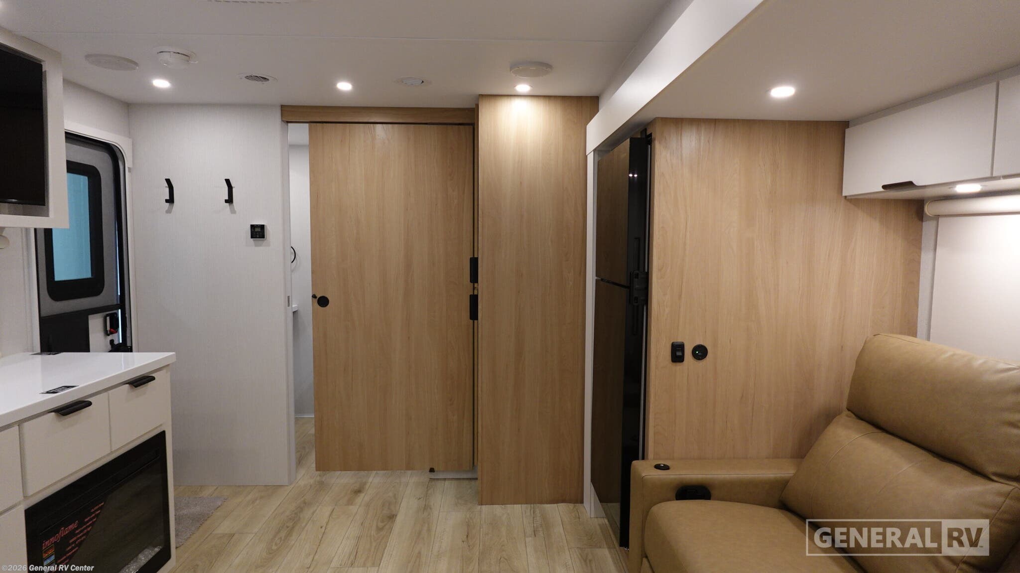 2026 Winnebago Thrive 22RBS - New Travel Trailer For Sale by General RV Center in Orange Park, Florida