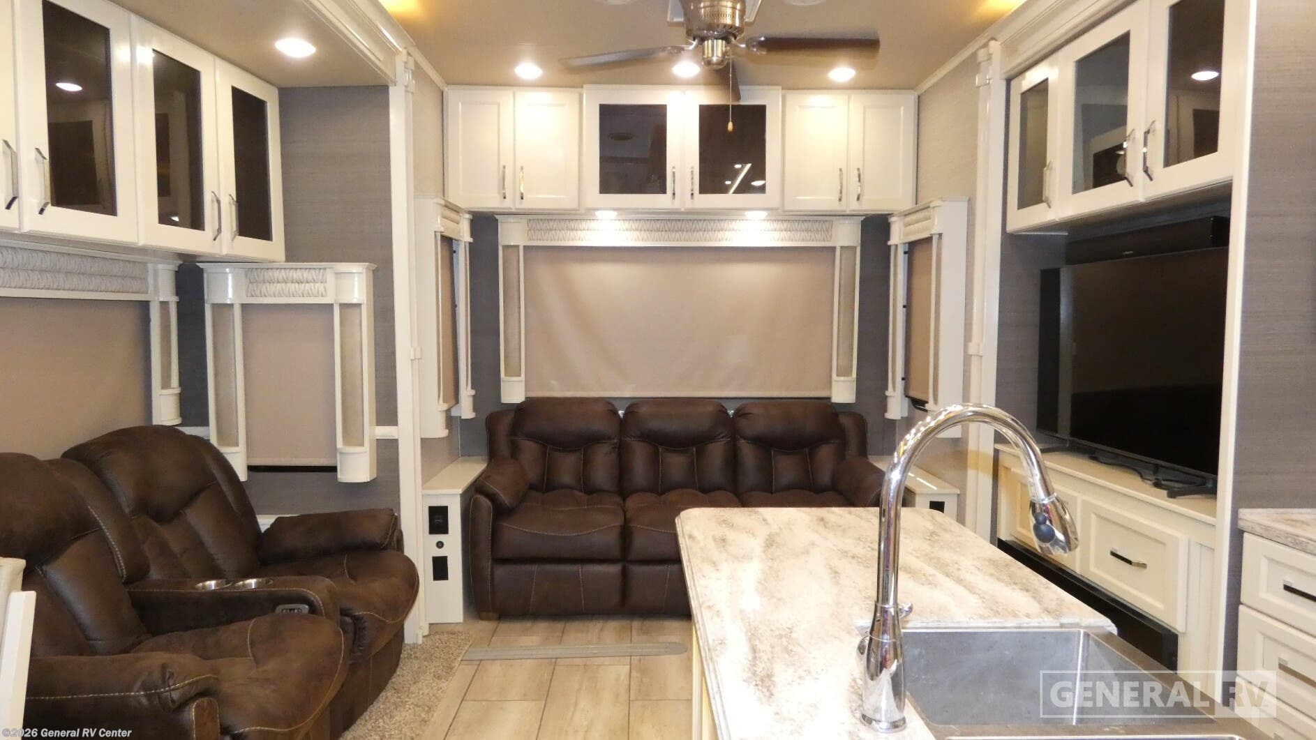 2020 Vanleigh Beacon 34RLB - Used Fifth Wheel For Sale by General RV Center in Orange Park, Florida
