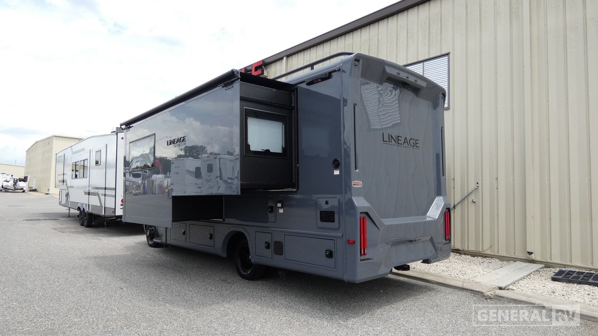 2027 Lineage Series M 25FW by Grand Design from General RV Center in Orange Park, Florida