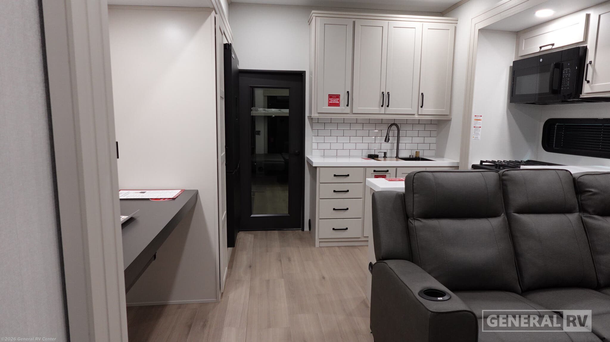 2026 Grand Design Momentum 392M - New Fifth Wheel For Sale by General RV Center in Orange Park, Florida