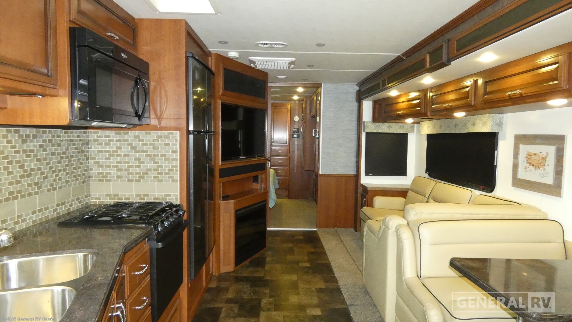 2014 Fleetwood Bounder 35K - Used Class A For Sale by General RV Center in Orange Park, Florida