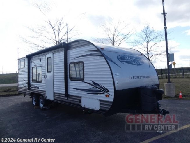 Used 2015 Forest River Salem Cruise Lite 261BHXL available in Huntley, Illinois