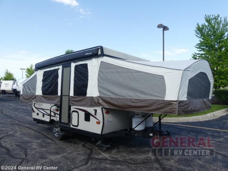 Used 2018 Forest River Rockwood Freedom Series 2318G available in Huntley, Illinois