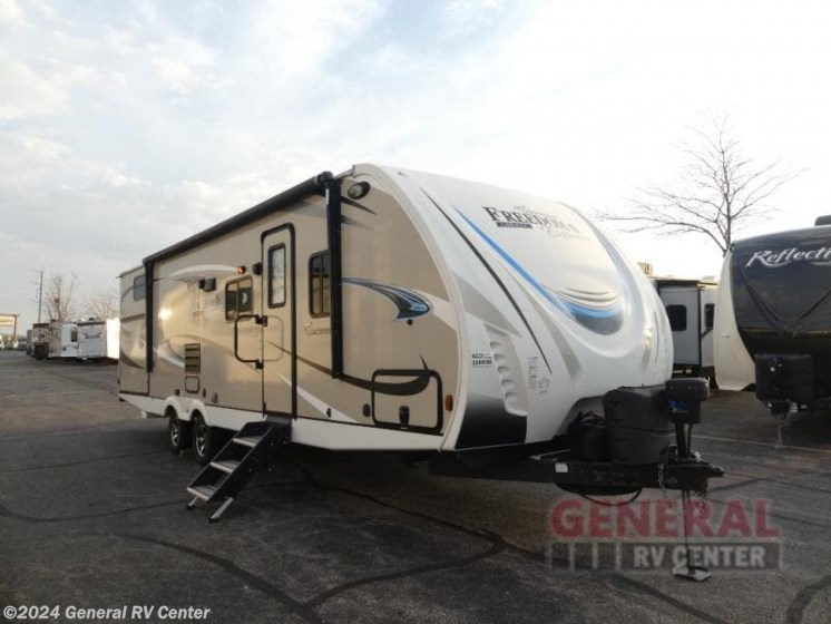 Used 2019 Coachmen Freedom Express Ultra Lite 292BHDS available in Huntley, Illinois