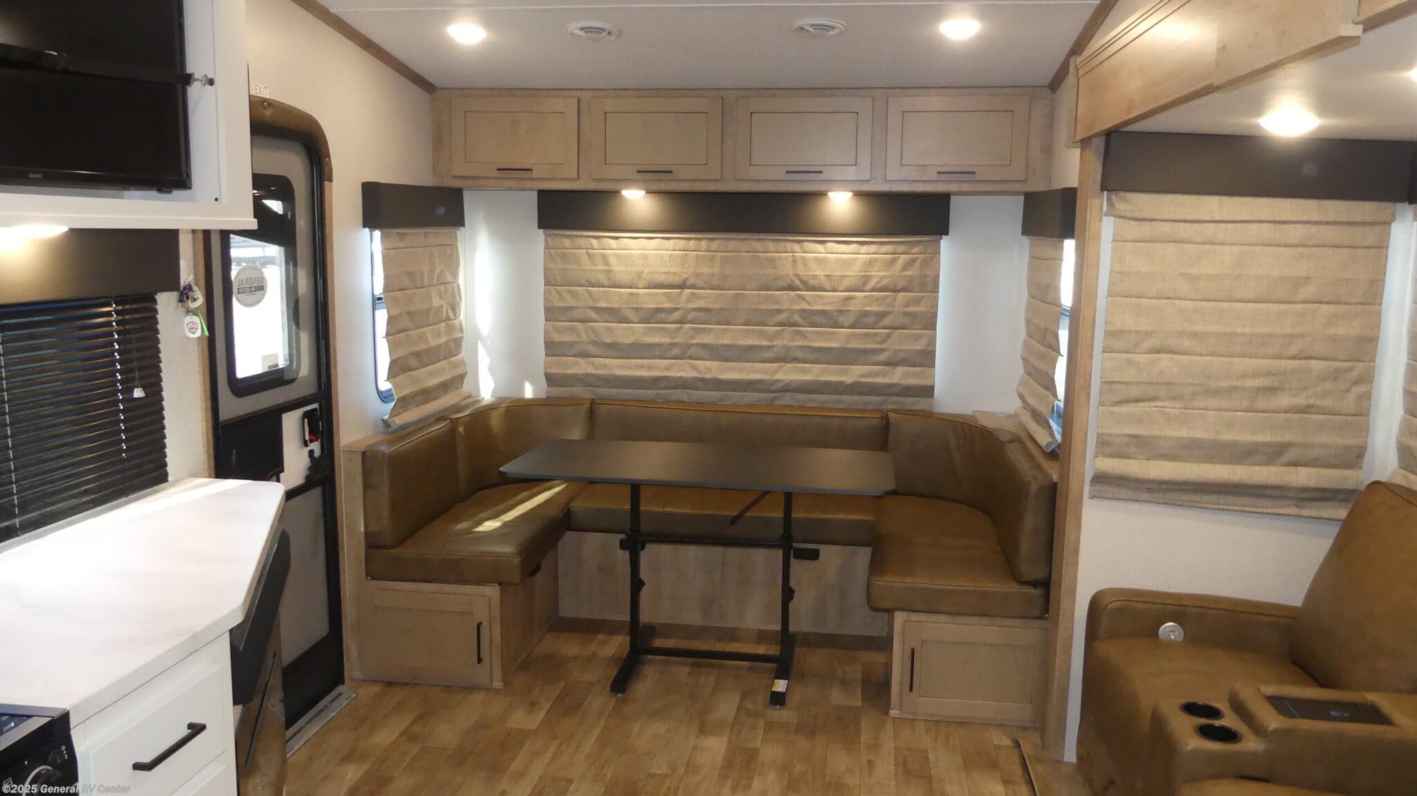 2023 Keystone Arcadia Super Lite 293SLRD - Used Fifth Wheel For Sale by General RV Center in Huntley, Illinois