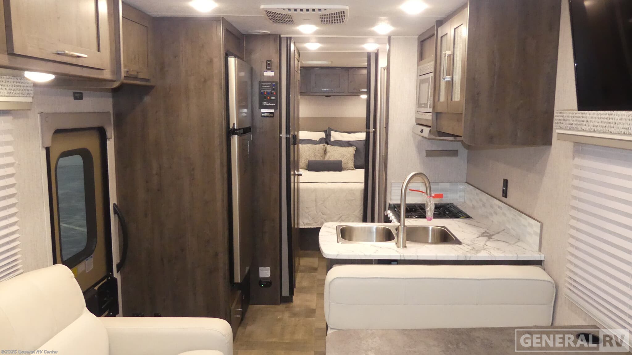 2022 Coachmen Pursuit 27XPS - Used Class A For Sale by General RV Center in Huntley, Illinois