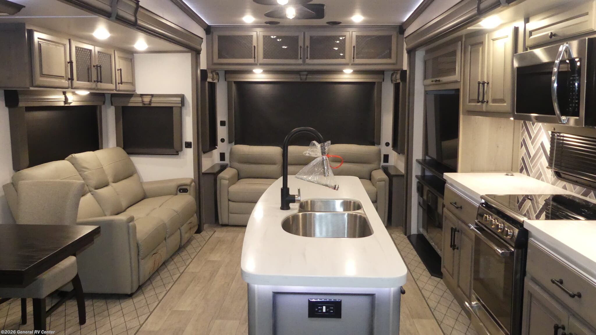 2022 Keystone Montana 3781RL - Used Fifth Wheel For Sale by General RV Center in Huntley, Illinois