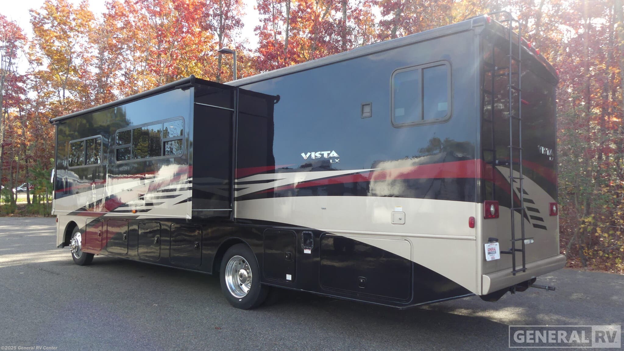 2019 Vista LX 35F by Winnebago from General RV Center in Huntley, Illinois