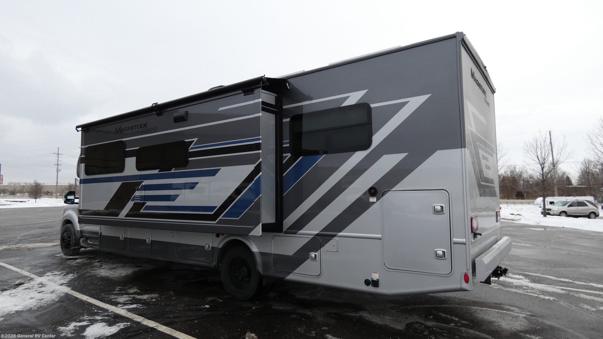 2026 Magnitude L35 by Thor Motor Coach from General RV Center in Huntley, Illinois