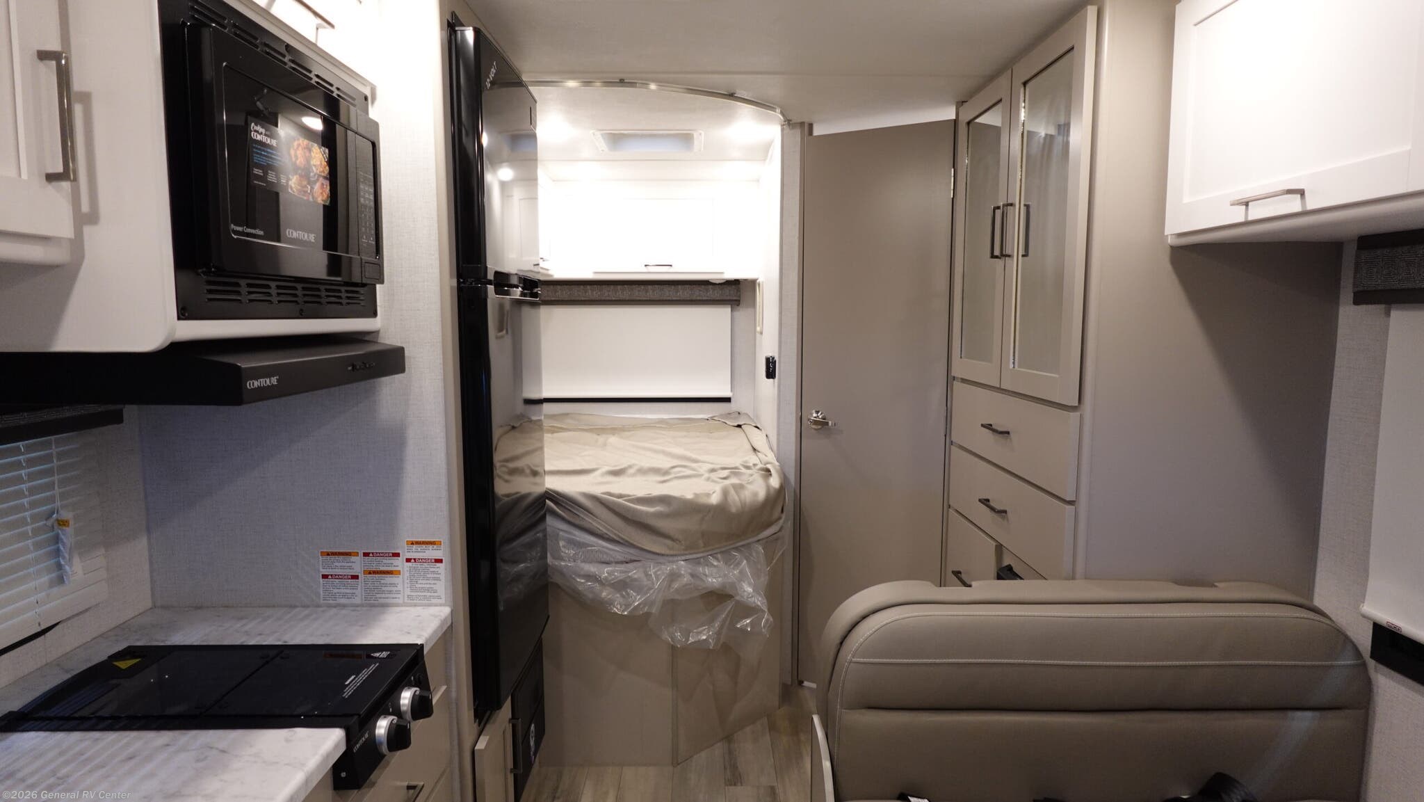 2026 Thor Motor Coach Pasadena SE21 Chevy - New Class C For Sale by General RV Center in Huntley, Illinois