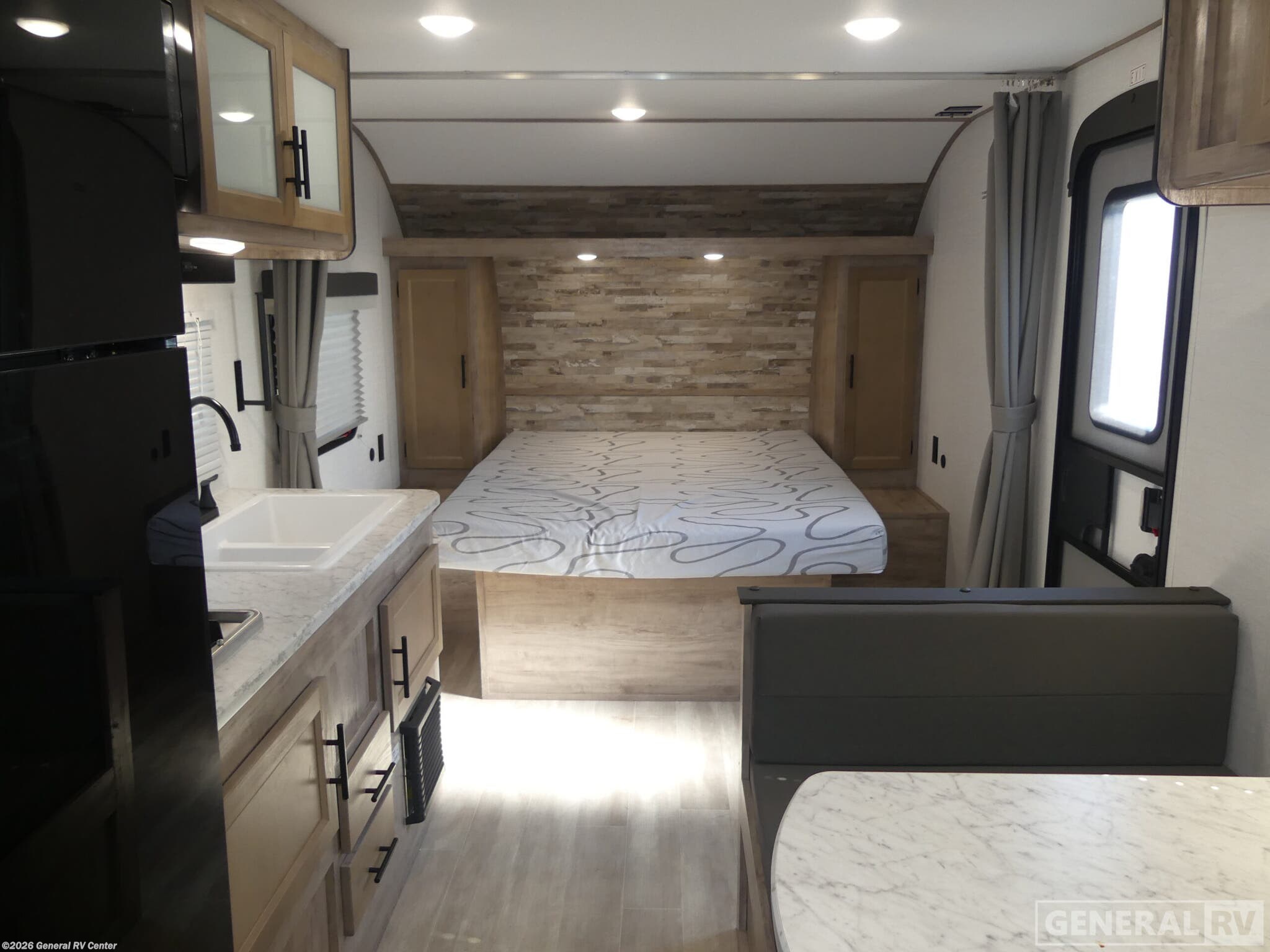 Used 2025 Gulf Stream Enlighten 25BH available in Huntley, Illinois