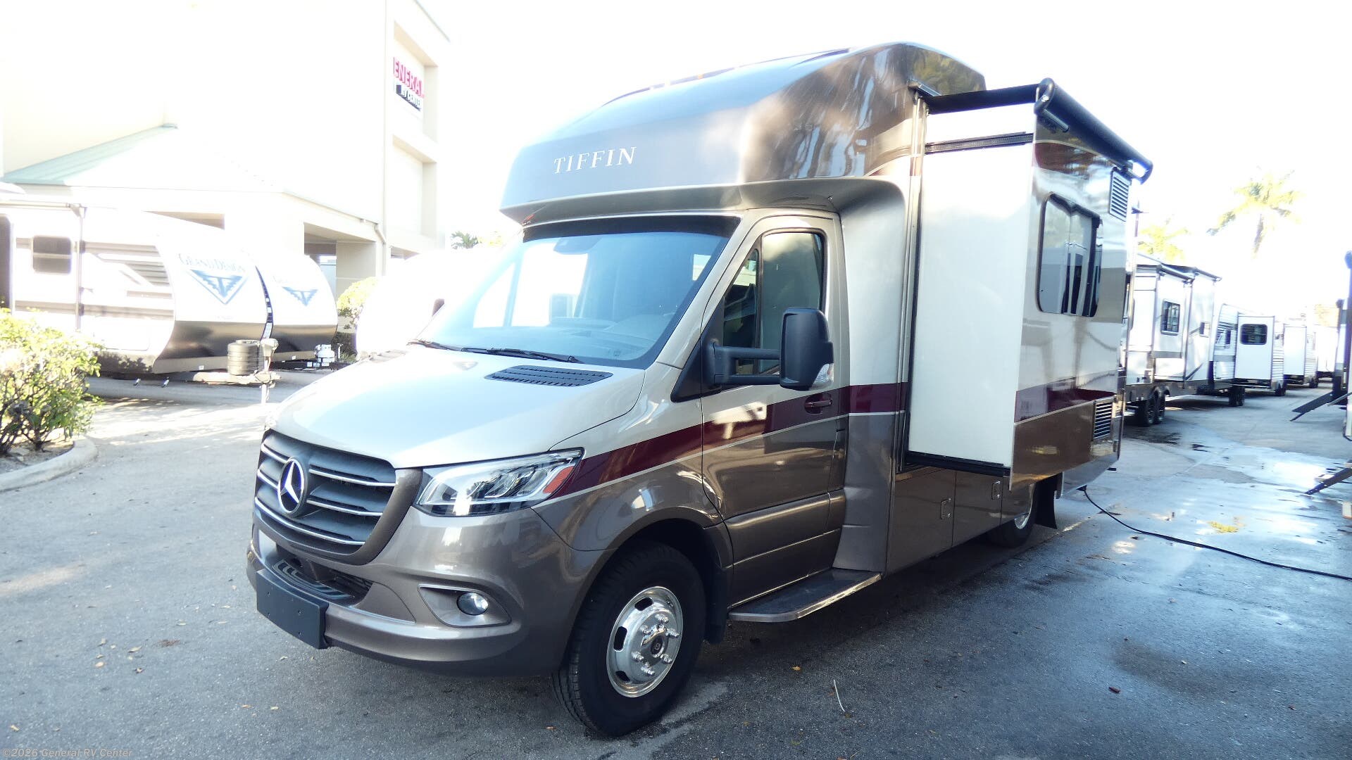 2021 Wayfarer 25TW by Tiffin from General RV Center in Huntley, Illinois