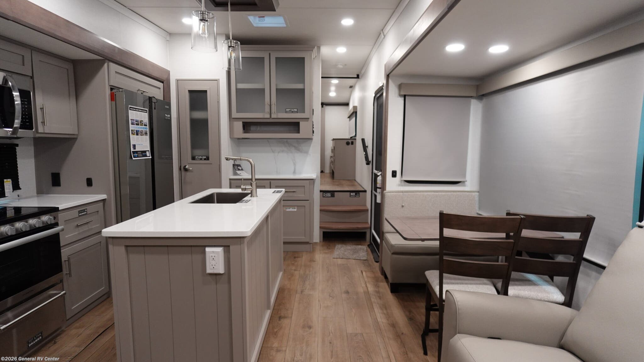 New 2026 Alliance RV Avenue 32RLS available in Huntley, Illinois