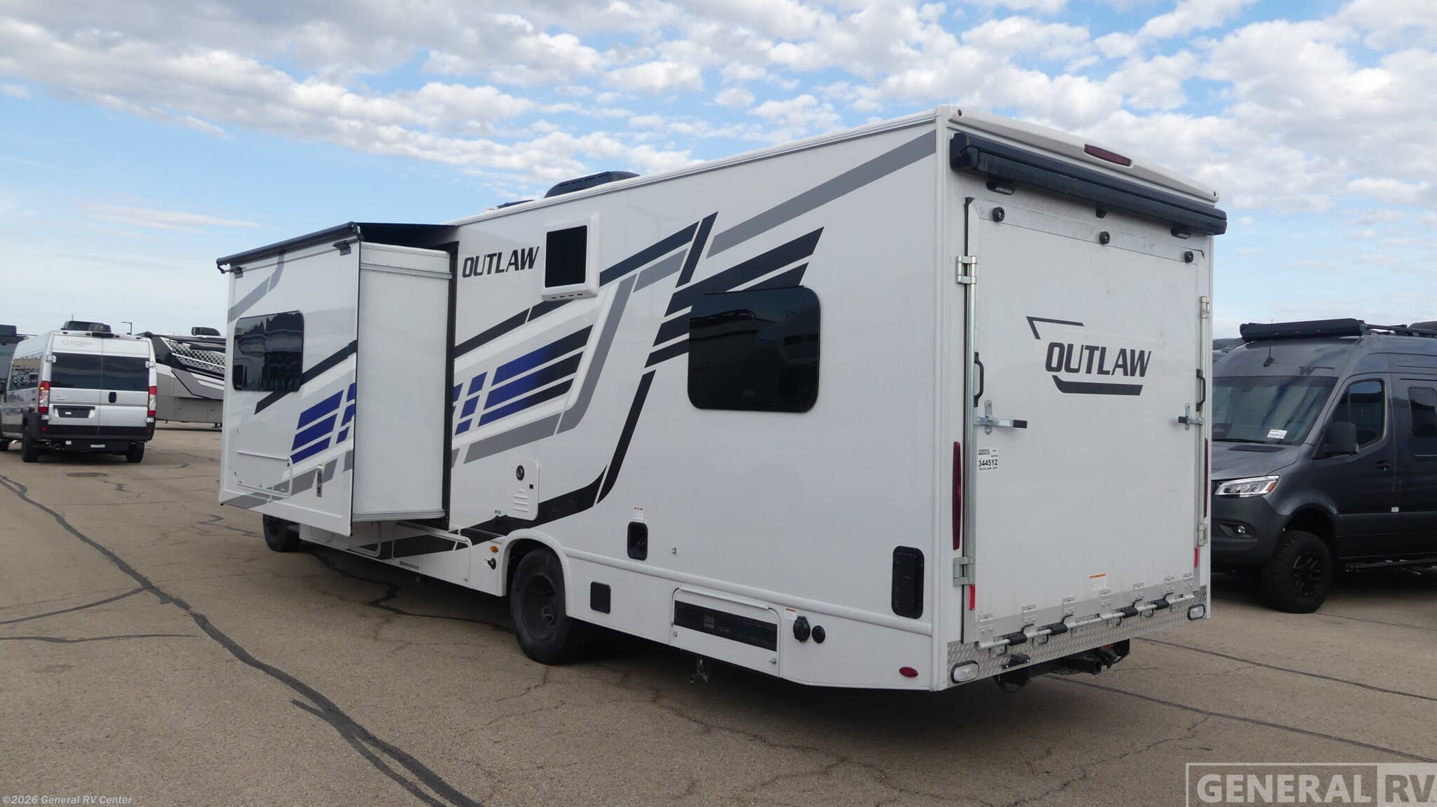 2026 Outlaw 29T by Thor Motor Coach from General RV Center in Huntley, Illinois