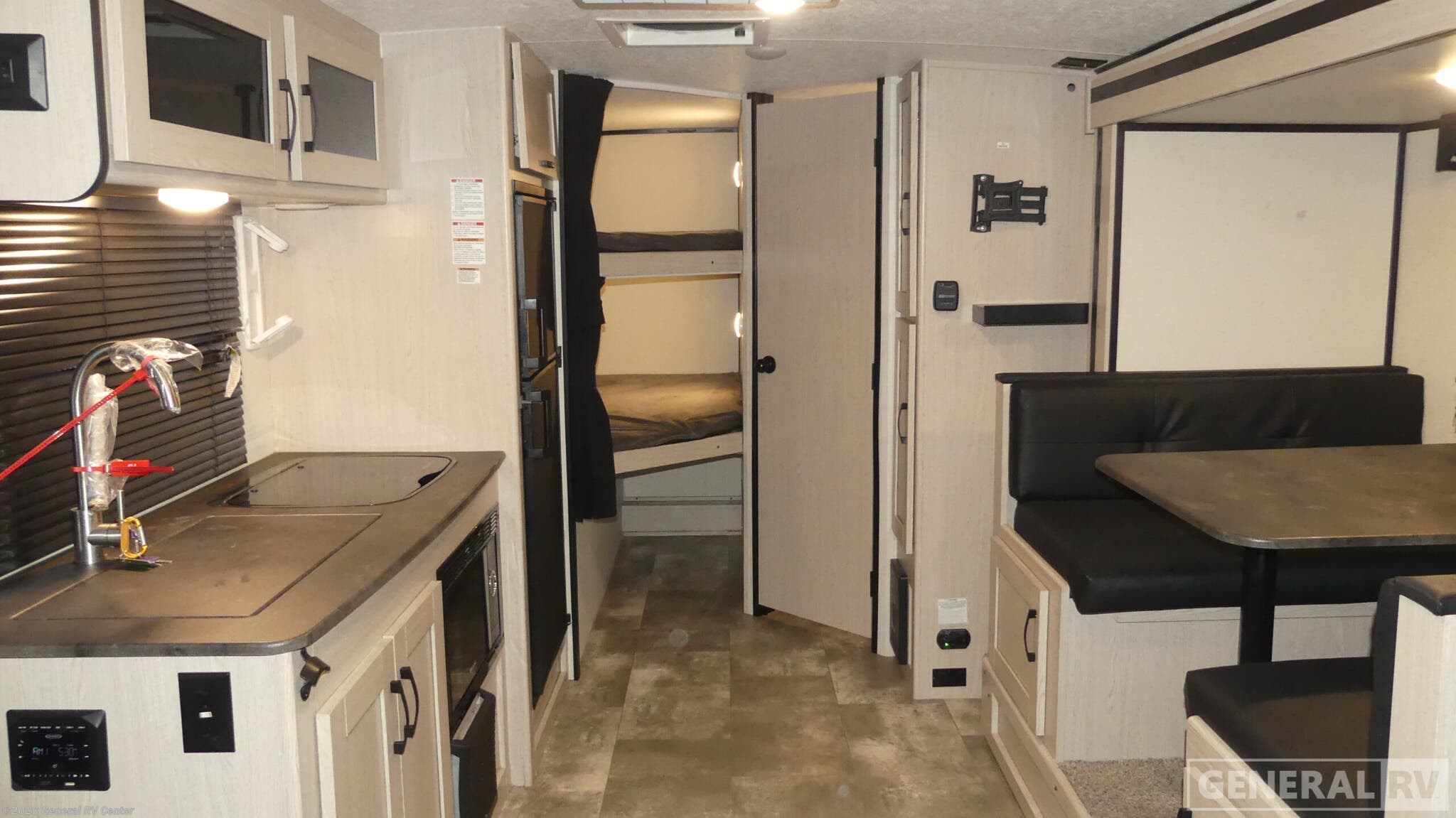 2022 Coachmen Apex Nano 208BHS - Used Travel Trailer For Sale by General RV Center in Huntley, Illinois