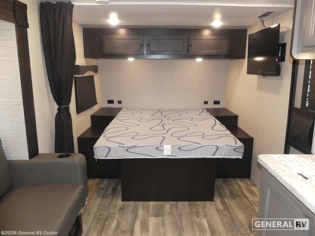 Used 2022 Starcraft Super Lite MAX SERIES 18RBS available in Huntley, Illinois