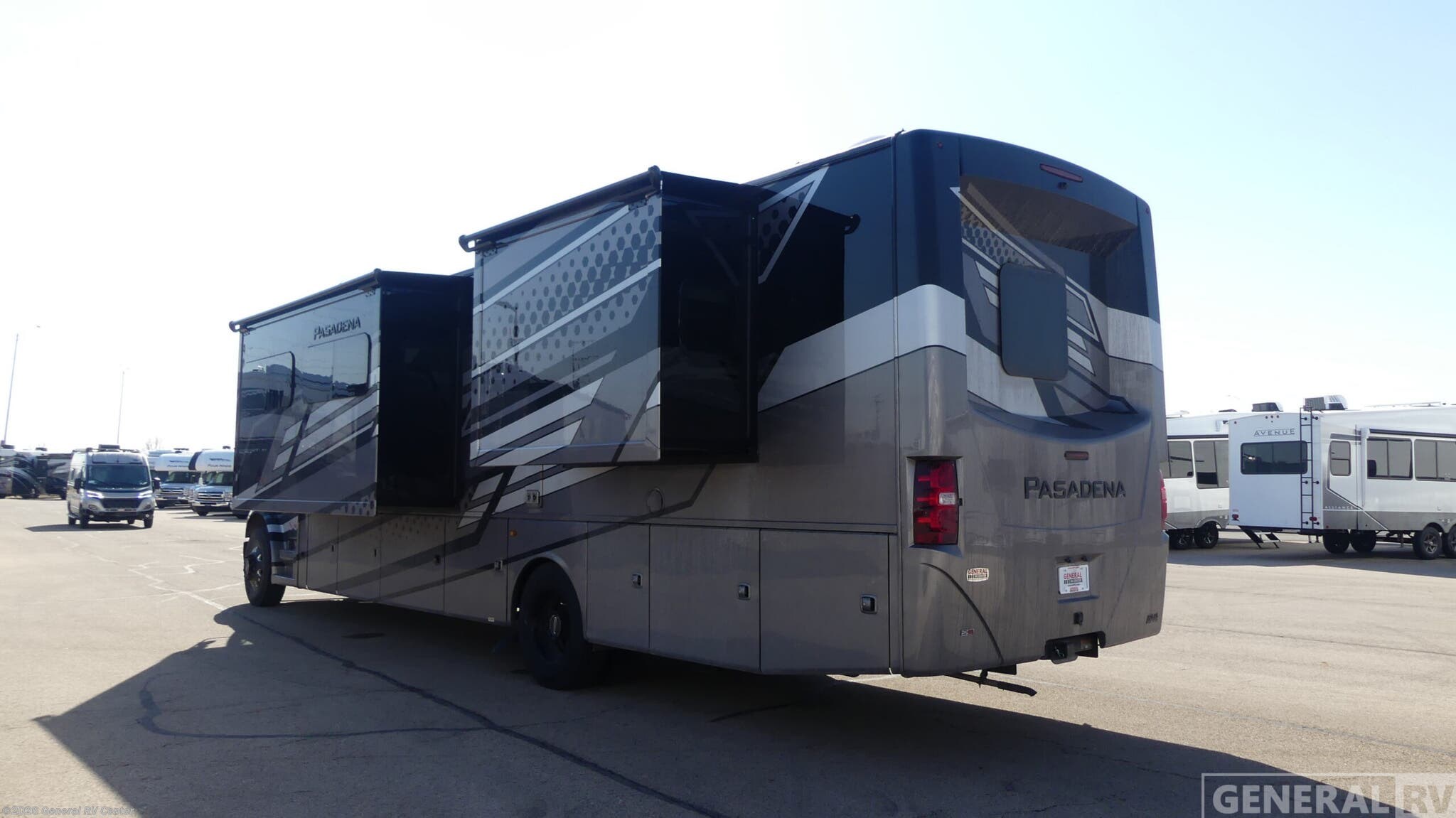 2026 Pasadena 38DX by Thor Motor Coach from General RV Center in Huntley, Illinois