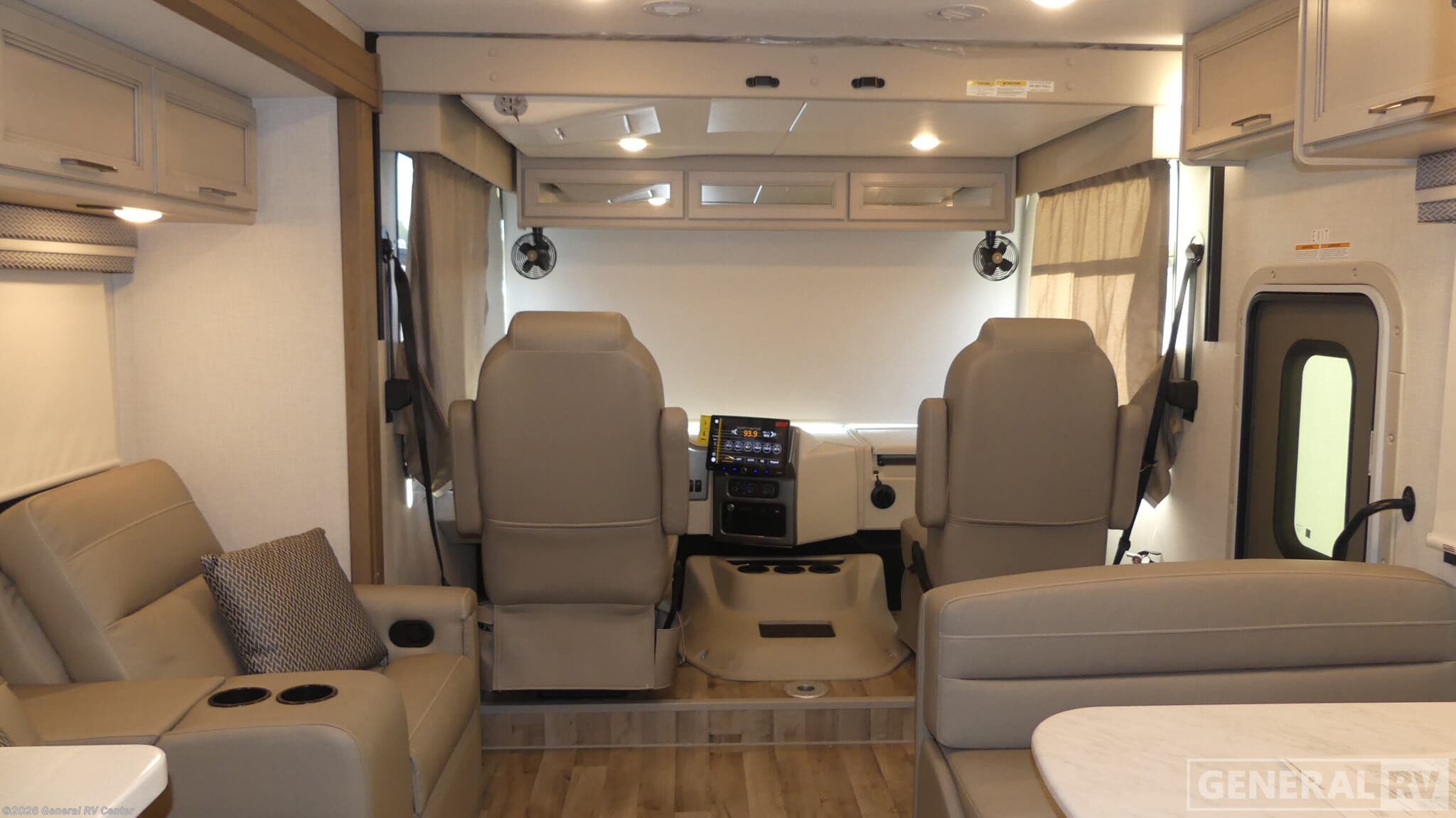 New 2026 Thor Motor Coach Hurricane 29L available in Huntley, Illinois