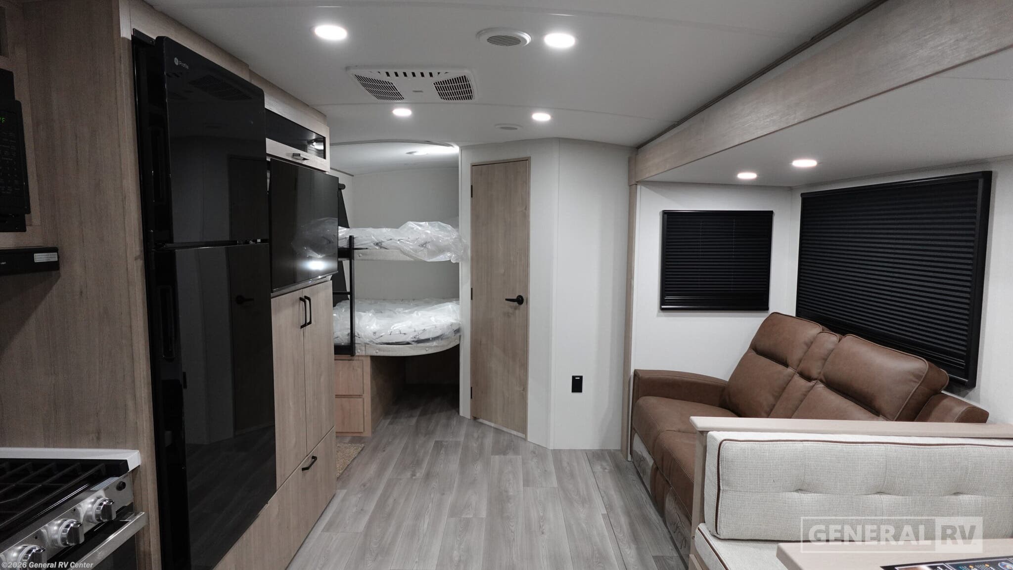 2026 Grand Design Imagine 2800BH - New Travel Trailer For Sale by General RV Center in Huntley, Illinois