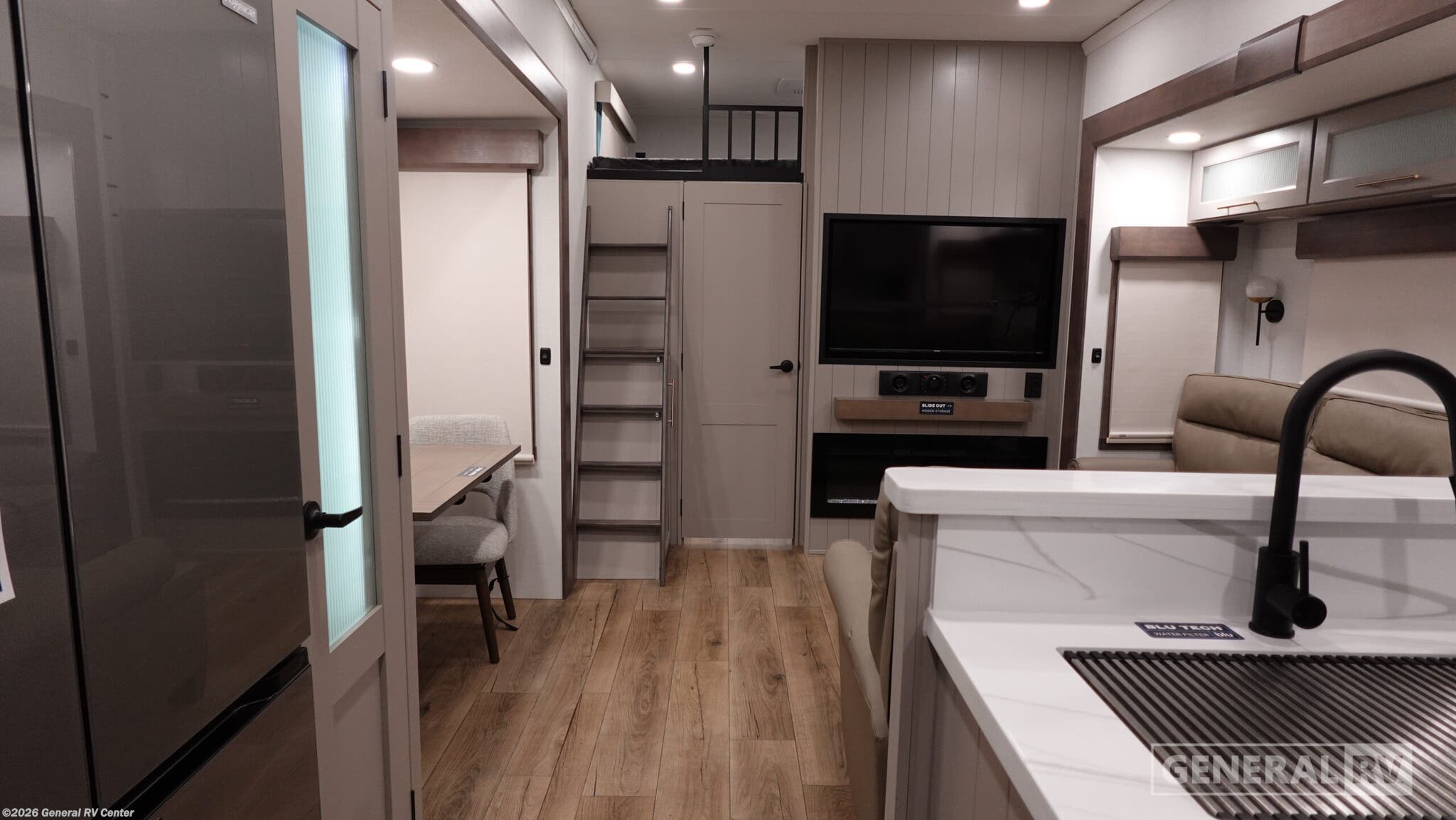 2026 Alliance RV Paradigm 395DS - New Fifth Wheel For Sale by General RV Center in Huntley, Illinois