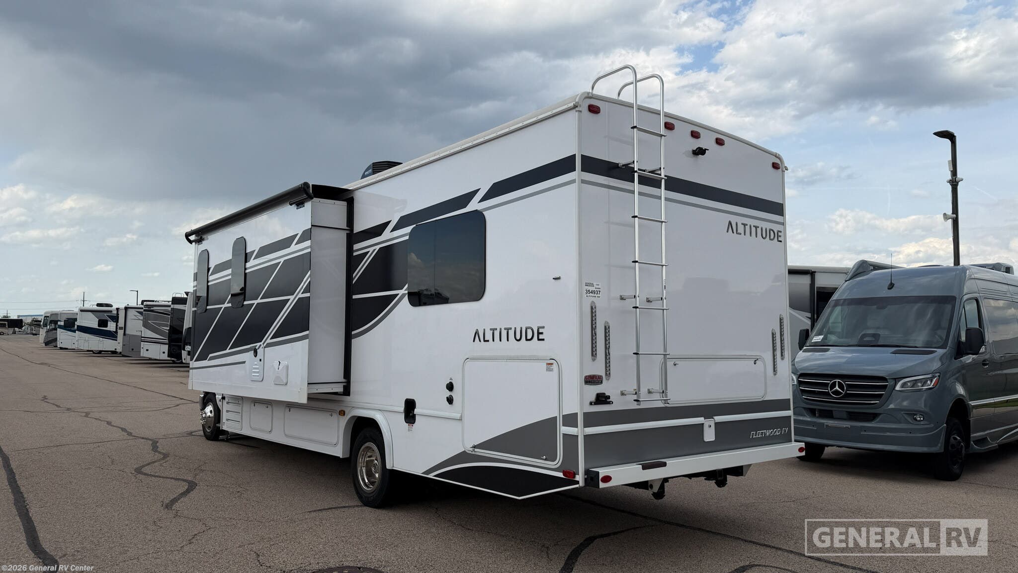 2025 Altitude 29F by Fleetwood from General RV Center in Huntley, Illinois