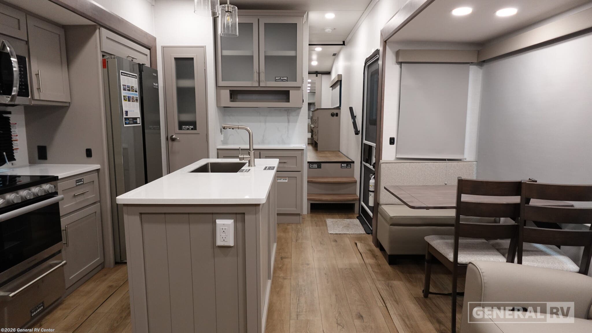 New 2026 Alliance RV Avenue 32RLS available in Huntley, Illinois