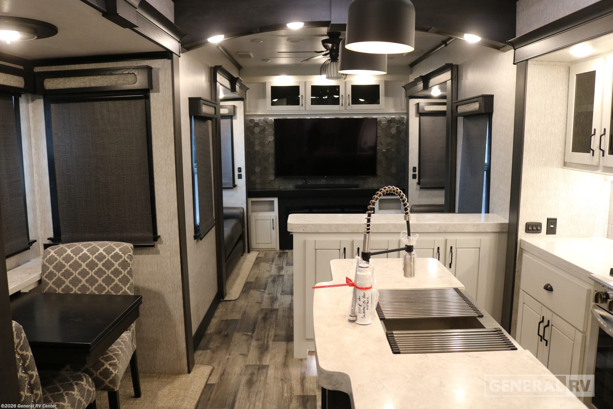 2021 CrossRoads Redwood 4150RD - Used Fifth Wheel For Sale by General RV Center in Huntley, Illinois