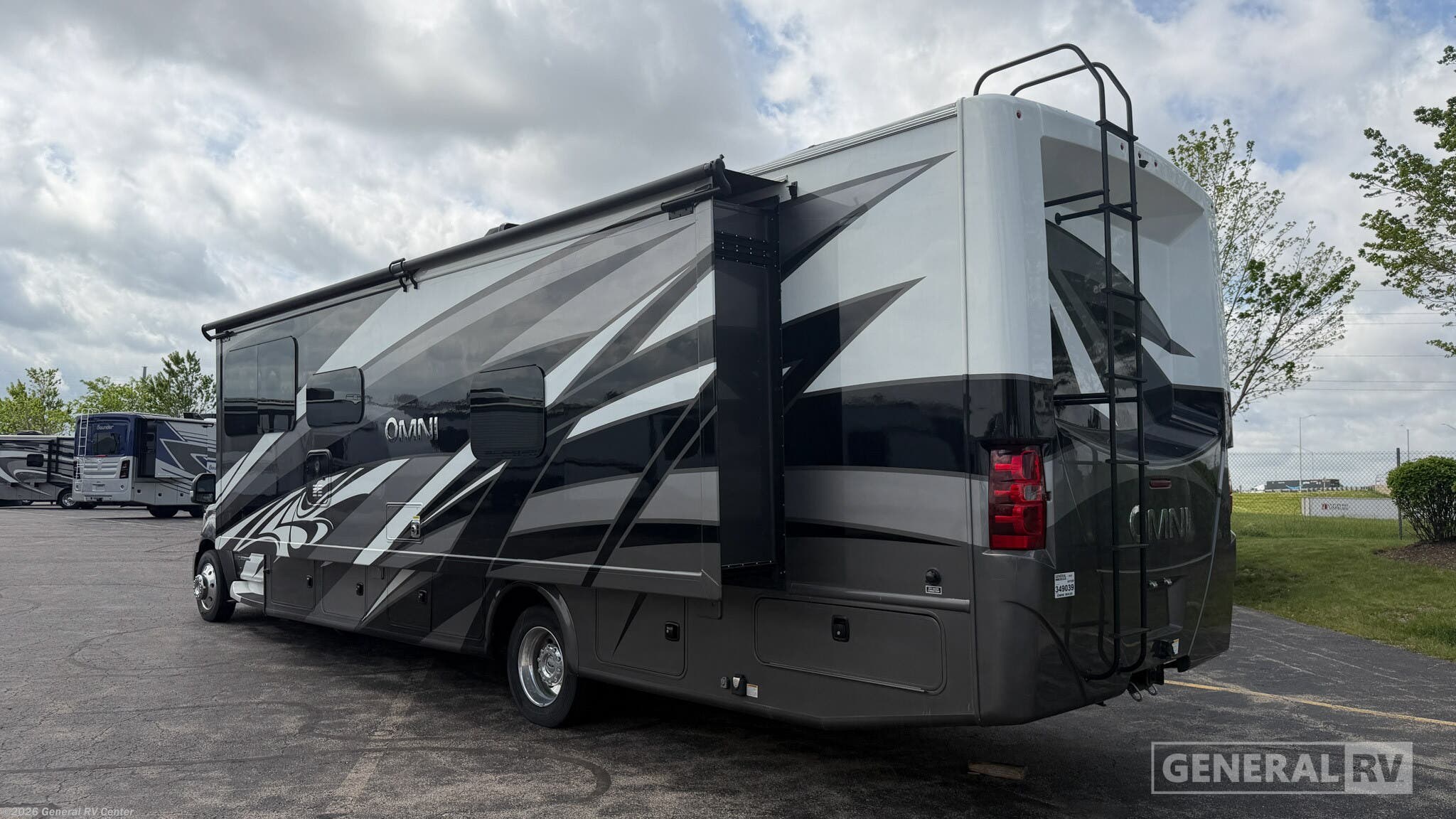 2021 Omni BH35 by Thor Motor Coach from General RV Center in Huntley, Illinois