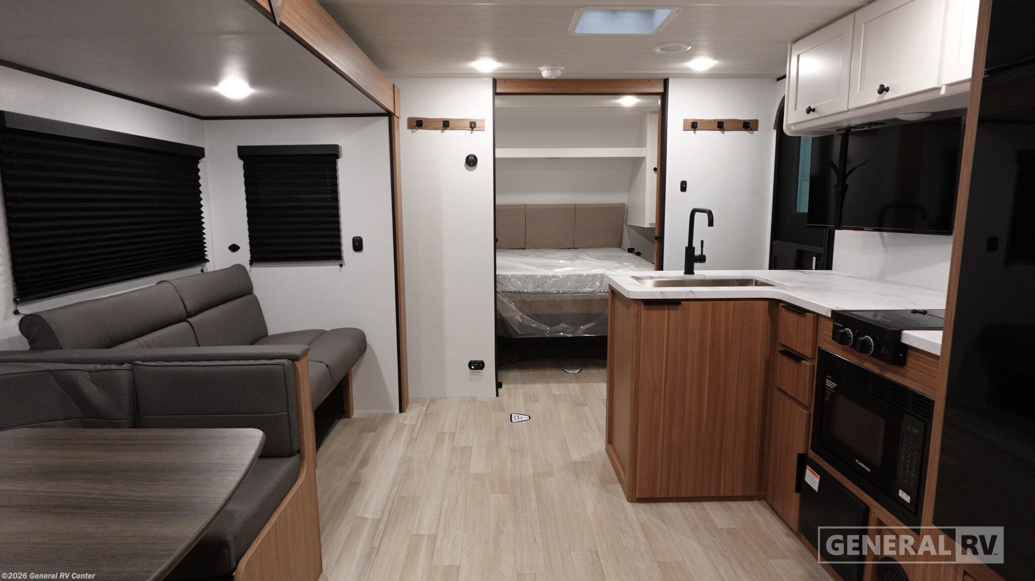 New 2026 Keystone Passport Classic 284QBC available in Huntley, Illinois