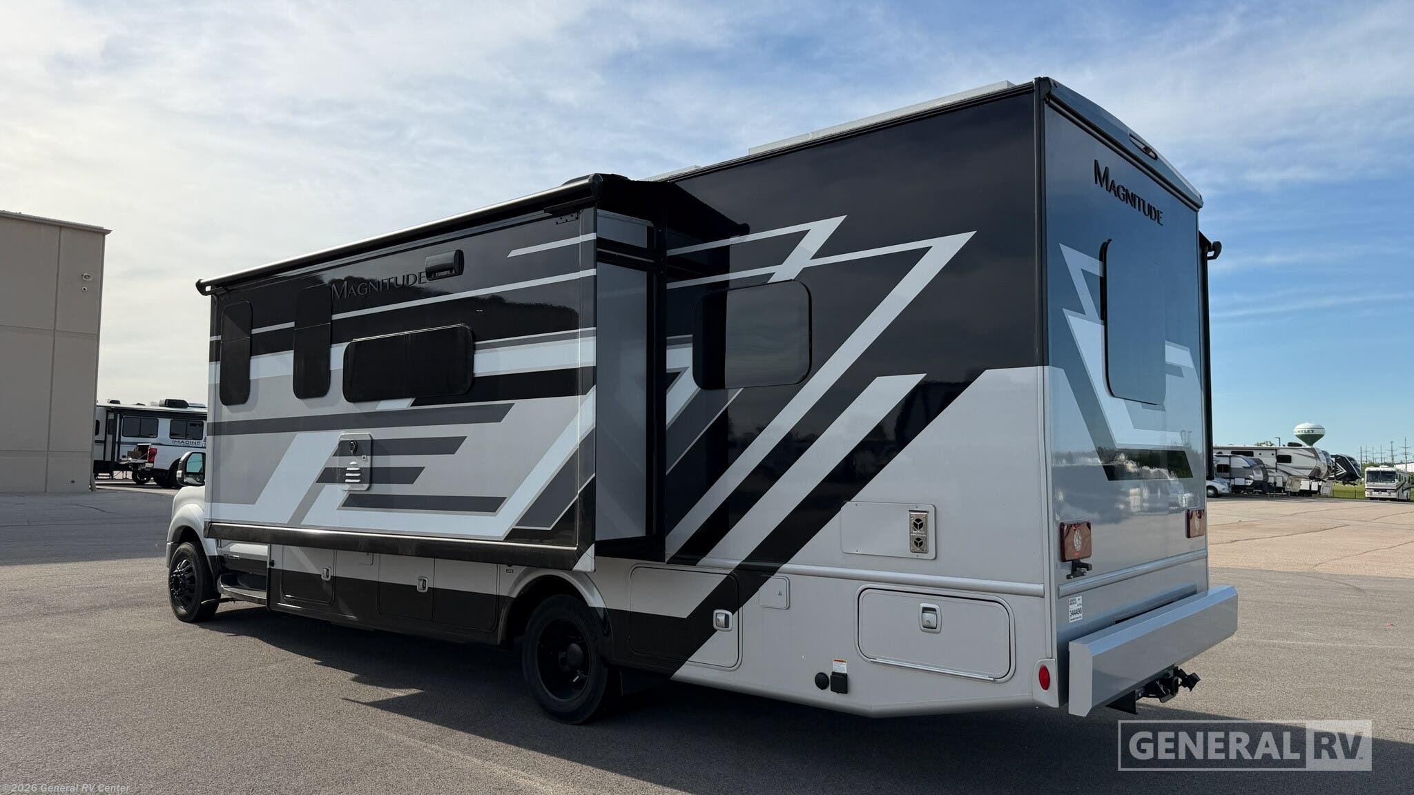2027 Magnitude X32 by Thor Motor Coach from General RV Center in Huntley, Illinois