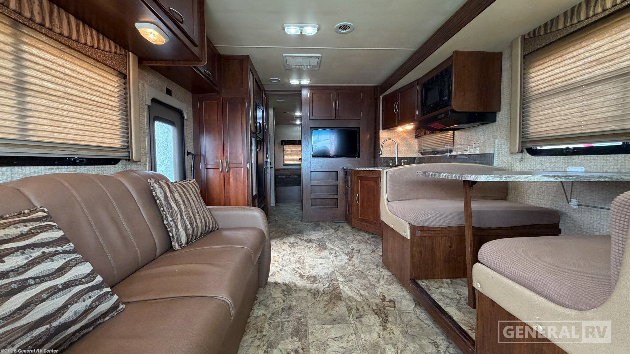 2016 Coachmen Pursuit 29SB - Used Class A For Sale by General RV Center in Huntley, Illinois