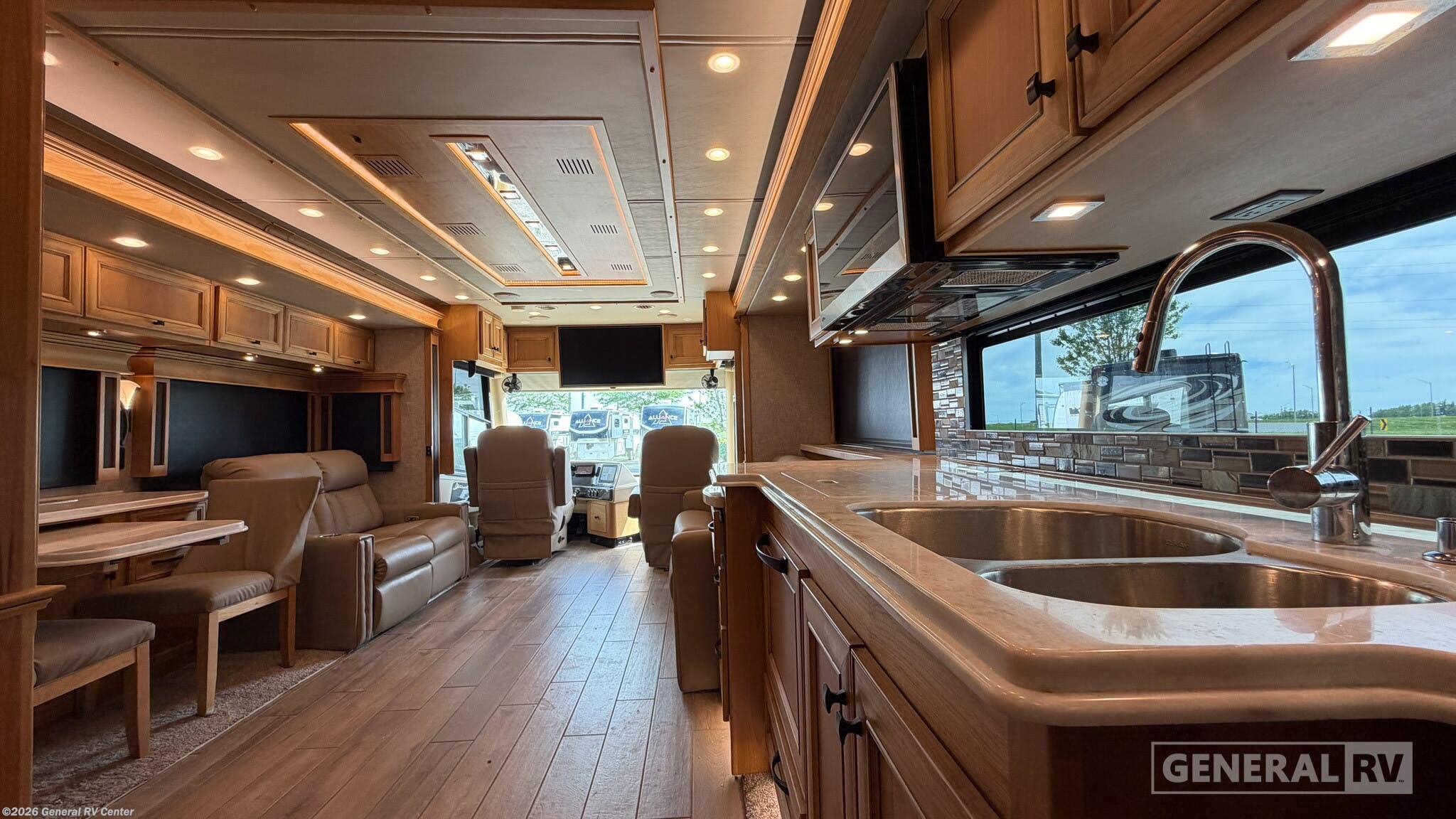Used 2023 Tiffin Phaeton 36SH available in Huntley, Illinois