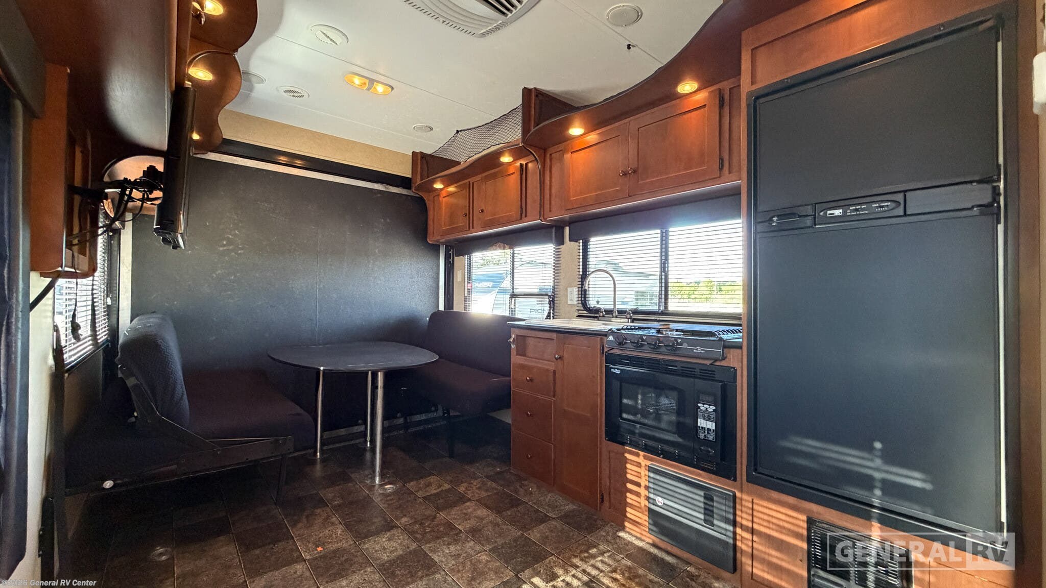 2012 Dutchmen Rubicon 2100 - Used Toy Hauler For Sale by General RV Center in Huntley, Illinois