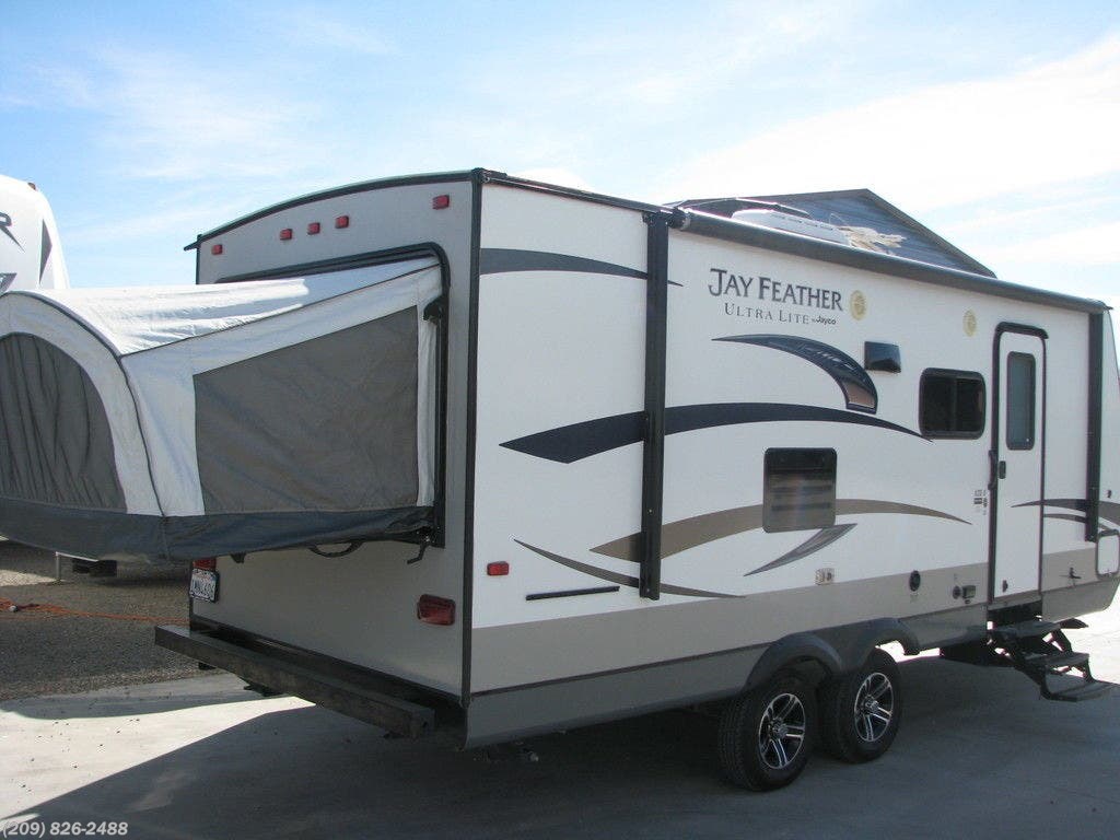2015 Jayco Jay Feather Ultra Lite X23U RV for Sale in Los Banos, CA