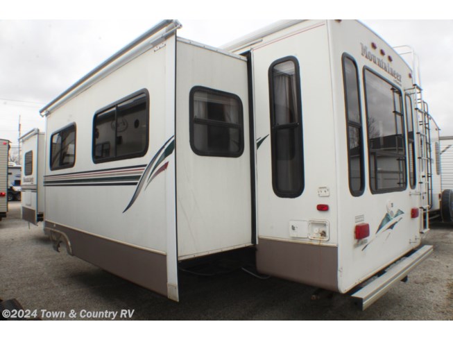 2003 Keystone Montana Mountaineer 335RLBS RV for Sale in Clyde, OH 2003 Town And Country Towing Capacity