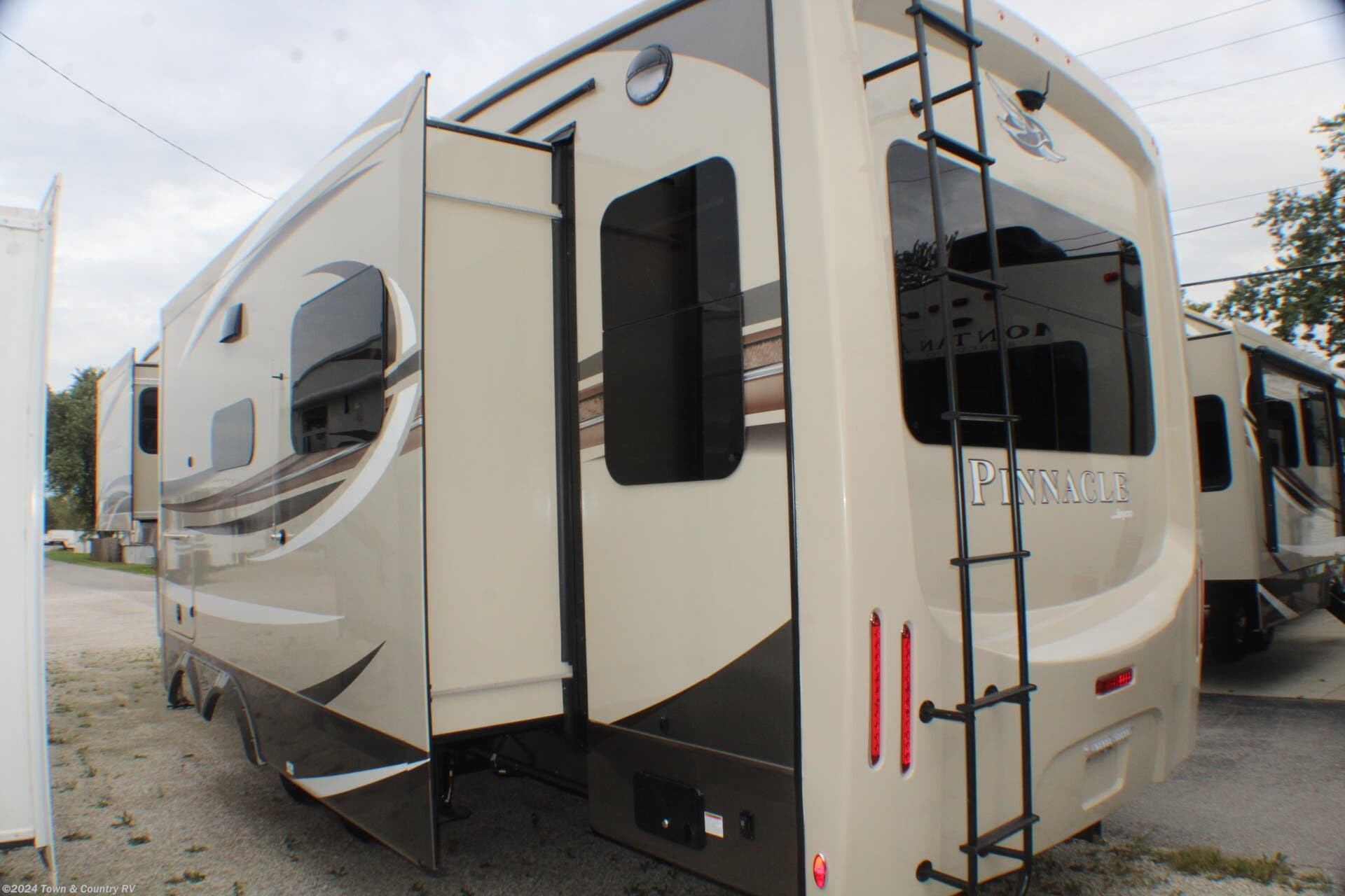 2020 Jayco RV Pinnacle 32RLTS for Sale in Clyde, OH 43410 | 3727 2020 Jayco Pinnacle 32rlts For Sale