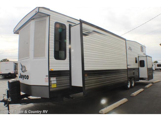 2023 Jayco Bungalow 40LOFT - New Destination Trailer For Sale by Town & Country RV in Clyde, Ohio