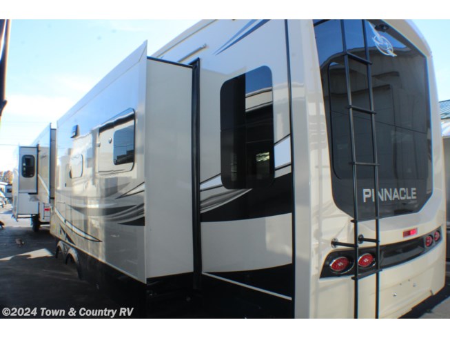 2023 Pinnacle 36SSWS by Jayco from Town & Country RV in Clyde, Ohio